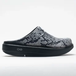OOFOS OOcloog Limited Women's Black/Snakeskin